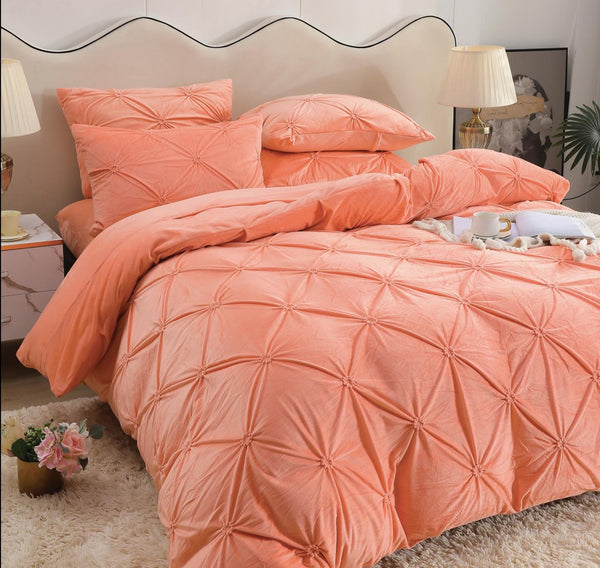 Lenjerie Premium tip Catifea cu Pliuri Brodate COD: LPB30