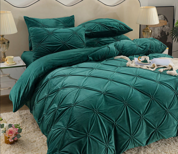 Lenjerie Premium tip Catifea cu Pliuri Brodate COD: LPB38