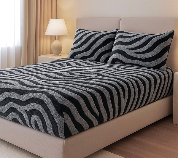 Husa Cocolino, model în relief, cu elastic + 2 fete perna, pat dublu COD: HY46