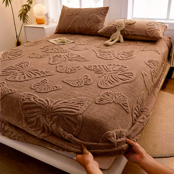 Husa Cocolino, model în relief, cu elastic + 2 fete perna, pat dublu COD: HF43