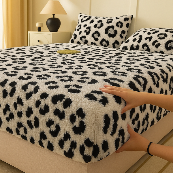 Husa Cocolino, model în relief, cu elastic + 2 fete perna, pat dublu COD: HY52